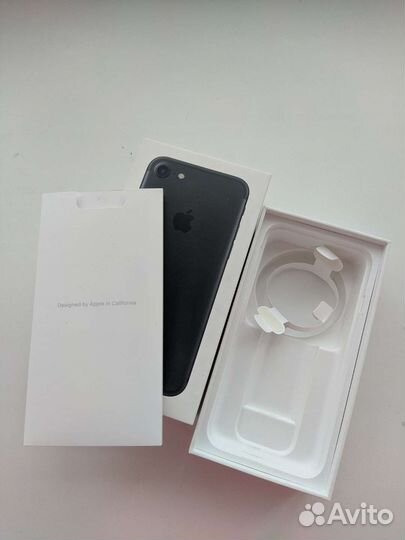 Коробка от iPhone 7