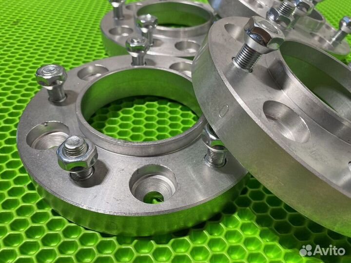 Проставки колесные 25 мм. 5х139,7 Нива. Новые