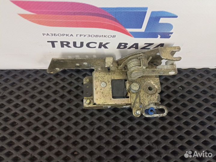 81626806143 Замок двери левой