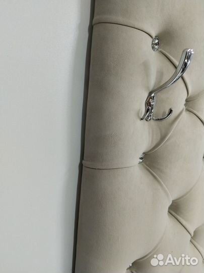 Вешалка настенная