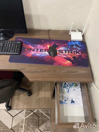 Игровой компьютерный стол