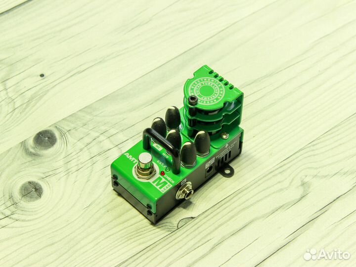 Ламповый гитарный предусилитель AMT Bricks M-Lead