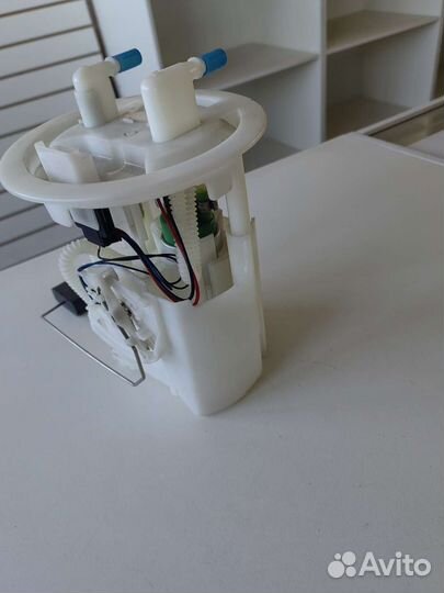 Насос топливный в сборе Citroen C4 Peugeot 307