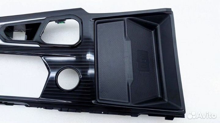 Б/У Накладка центральной консоли Состояние