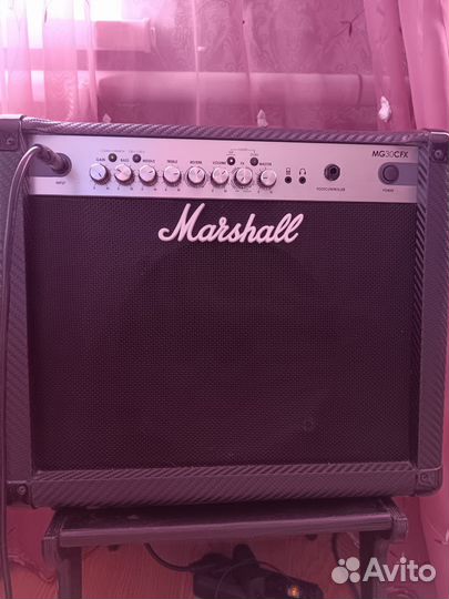 Гитарный комбоусилитель