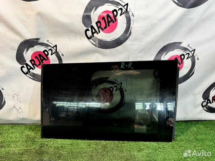 Форточка кузова задняя правая Honda Stepwgn RP3