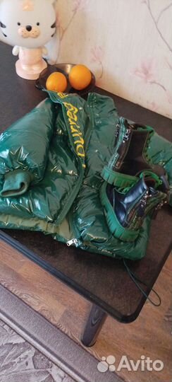 Куртка и ботинки