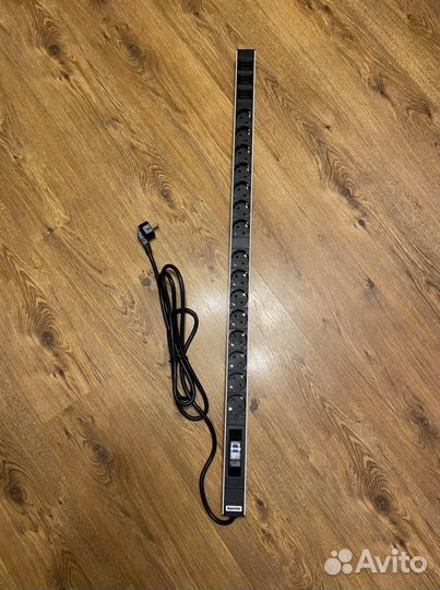 Блок розеток Hyperline