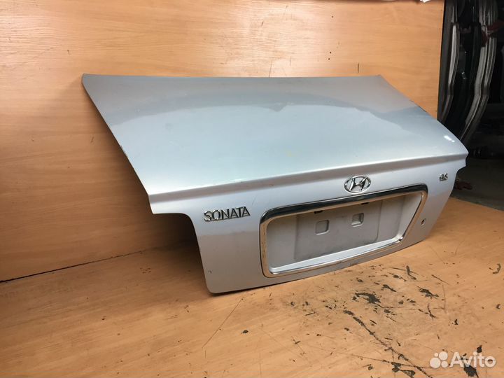 Крышка багажника Hyundai Sonata 5, 2001г