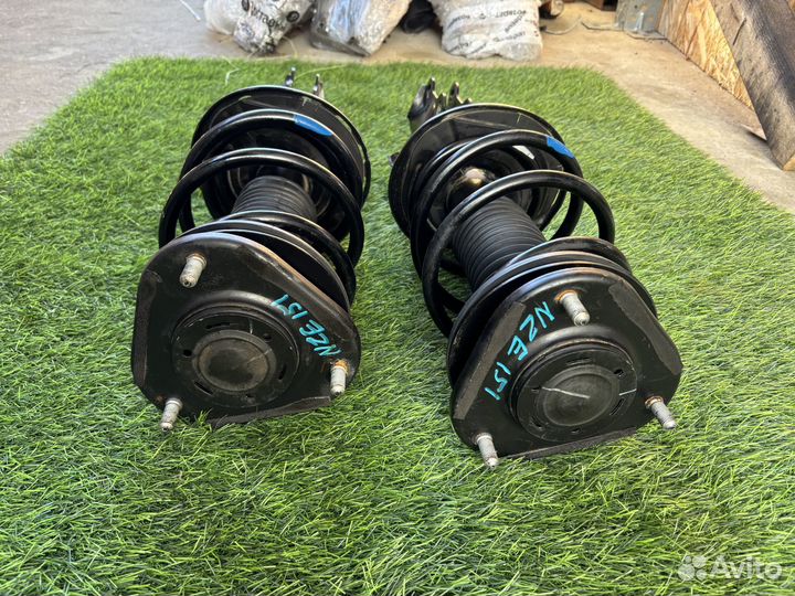 Стойки передние toyota corolla 150