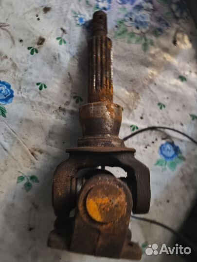 Кардан полуоси С крестовиной заз 968