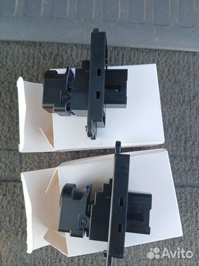 Кнопки стеклоподъемников hyundai I 30