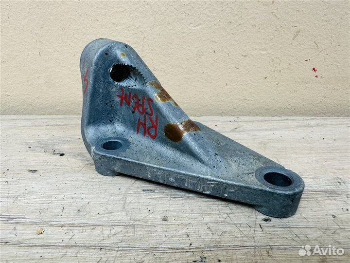 Кронштейн редуктора задний правый Kia Sportage 4