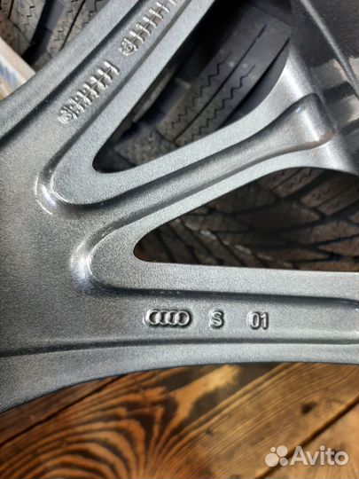 R21 Bridgestone Blizzak LM-005 285/45, PCD 5x112 DIA 66.6