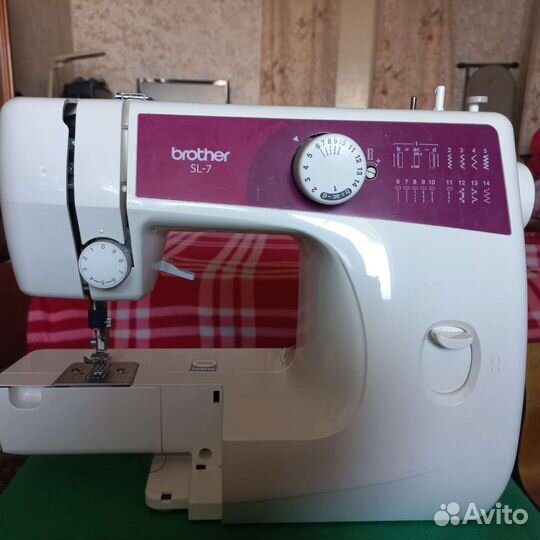 Швейная машинка Brother SL-7