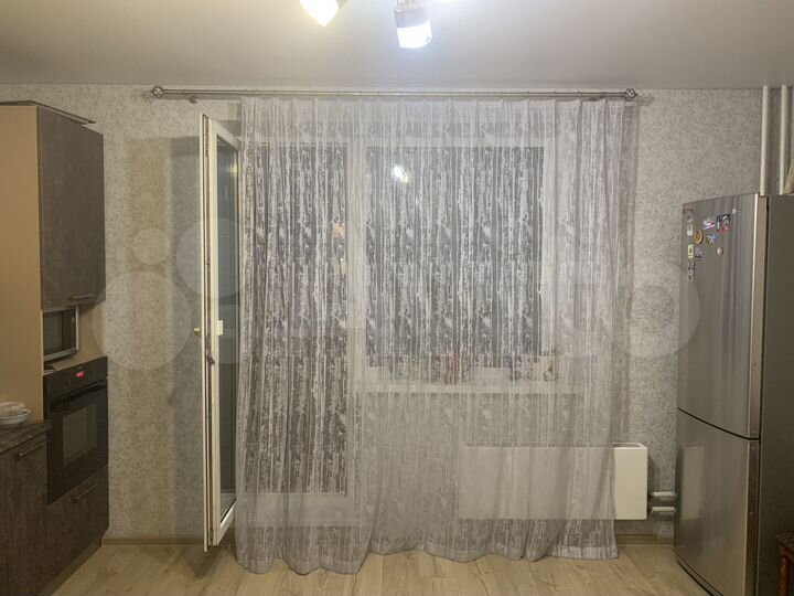 2-к. квартира, 80 м², 6/10 эт.