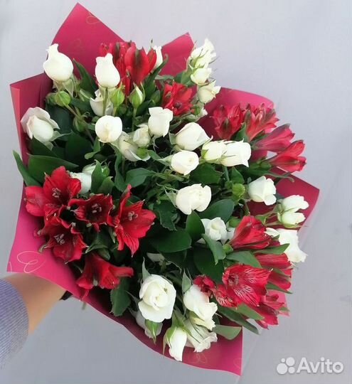 Букет из живых цветов с доставкой