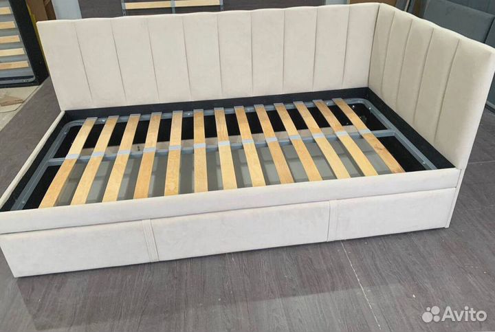 Детская кровать 90х180