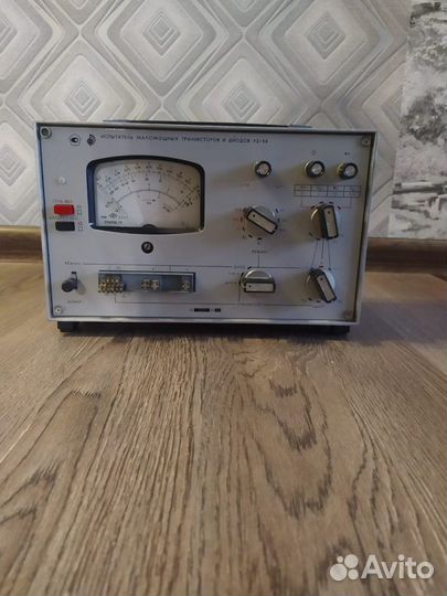 Испытатель маломощных транзисторов