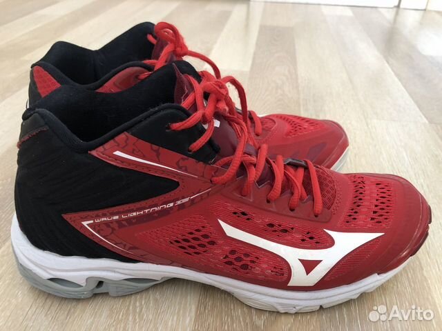 Волейбольные кроссовки Mizuno Wave Lightning Z5