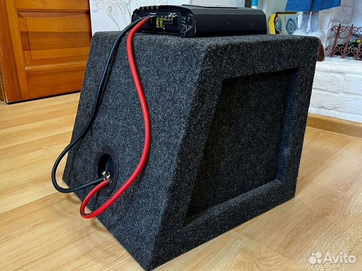 Сабвуфера Molot ural с усилителем Alpine MRP-M350