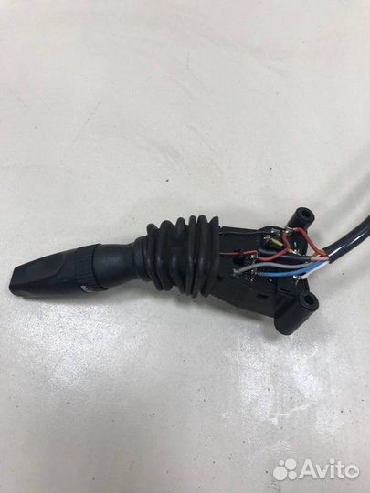 Переключатель стеклоочистителей подрулевой