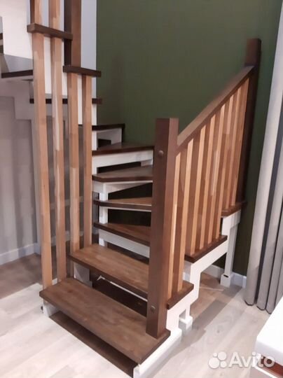 Лестница на металлокаркасе