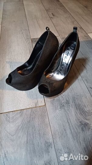 Туфли женские 39 размер черные