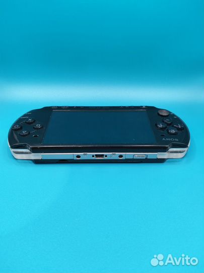 Sony PSP 3008 прошита, карта памяти 64gb + чехол