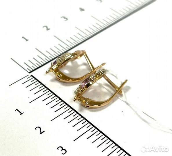 Серьги с синтетическим камнем Золото