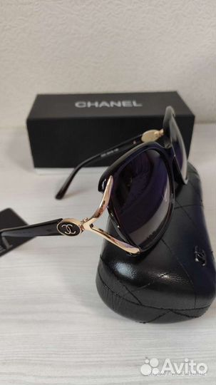 Очки с чехлом солнцезащитные новые