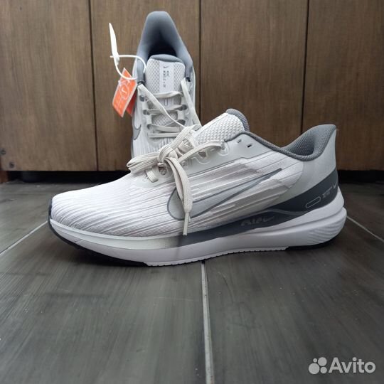 Кроссовки летние nike