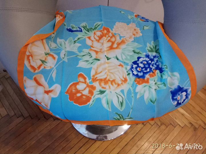 Шарфики шали и платочки в ассортименте