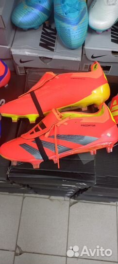 Футбольные бутсы adidas predator