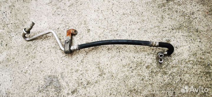 Трубка кондиционера Nissan Skyline v35