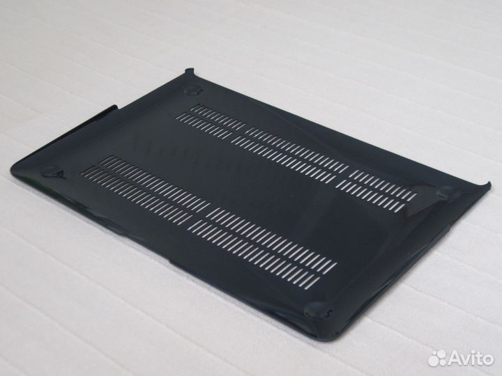 Чехол-накладка для MacBook (только нижняя часть)