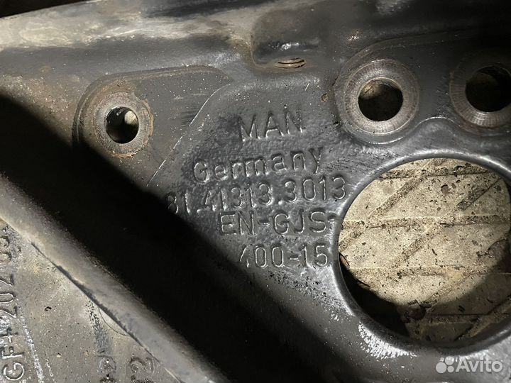 Кронштейн рессоры передней левый ман