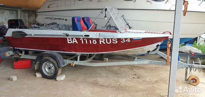 Лодка с мотором