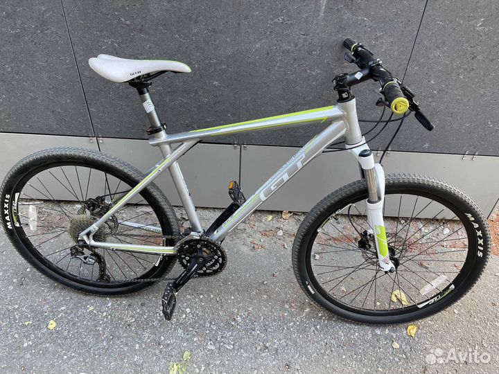 Gt avalanche 2.0 26” L, rock shox, slx