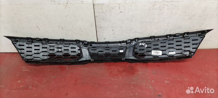 Решетка радиатора передняя Kia Rio 4