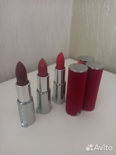 Givenchy Стойкая матовая губная помада