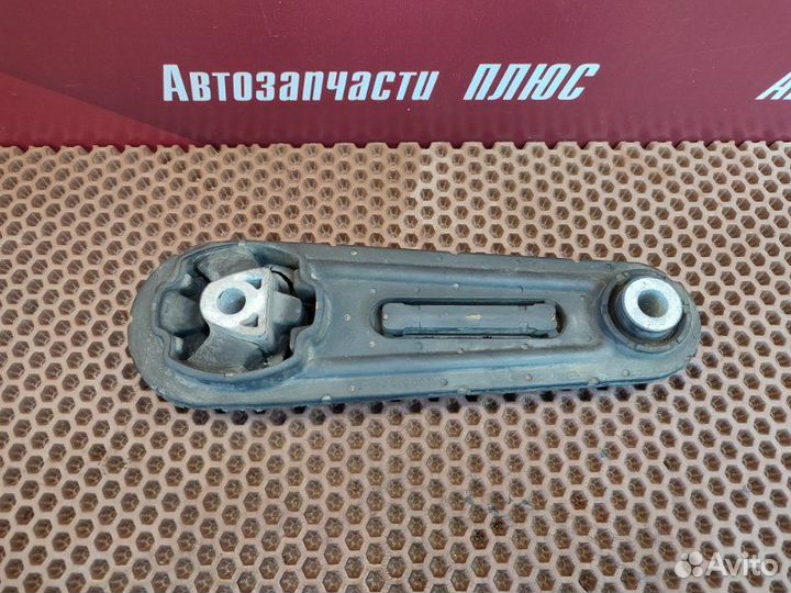 Опора двигателя задняя Renault Sandero Stepway