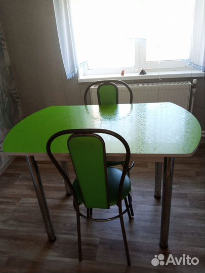 Кухонный стол