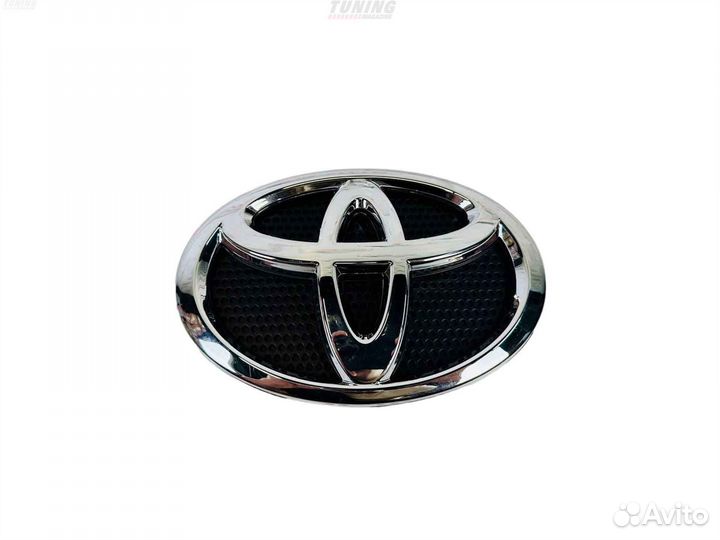 Эмблема в решетку Toyota Land Cruiser 200 Q5619