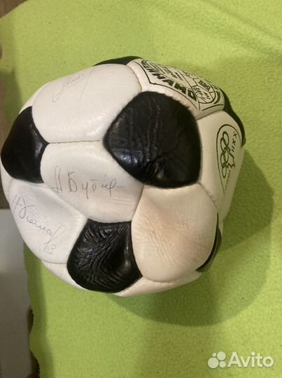 Футбольный мяч с автограффами ф-в Динамо М 78 г