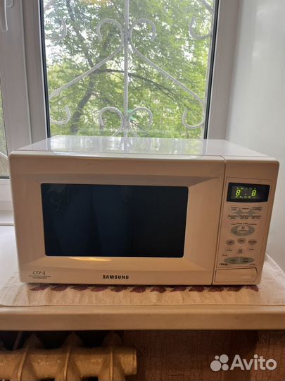 Микроволновая печь Samsung CE2738NR