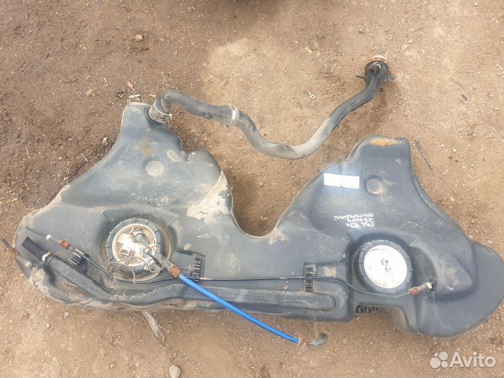 Бензобак бак топливный bmw 3 e36 бмв е36 в сборе