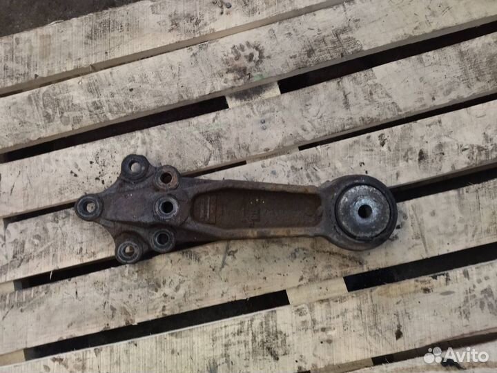 Кронштейн (крепление) DAF XF 105 2008 1303846