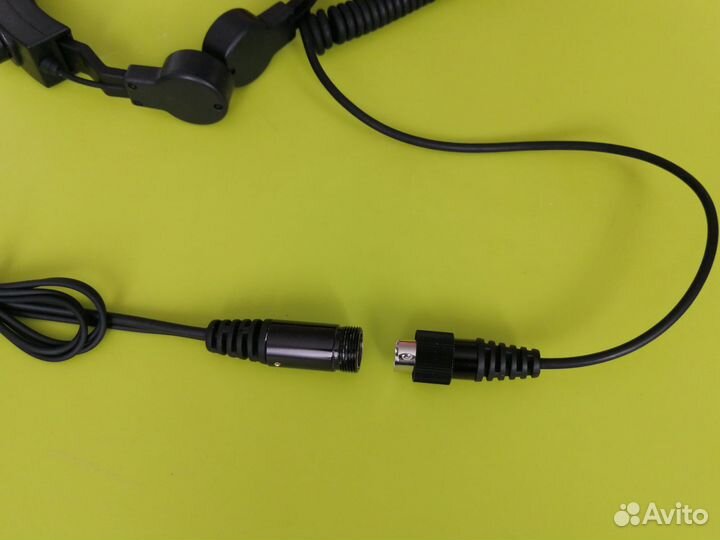 Baofeng Kenwood Гарнитура ларингофон. Нов