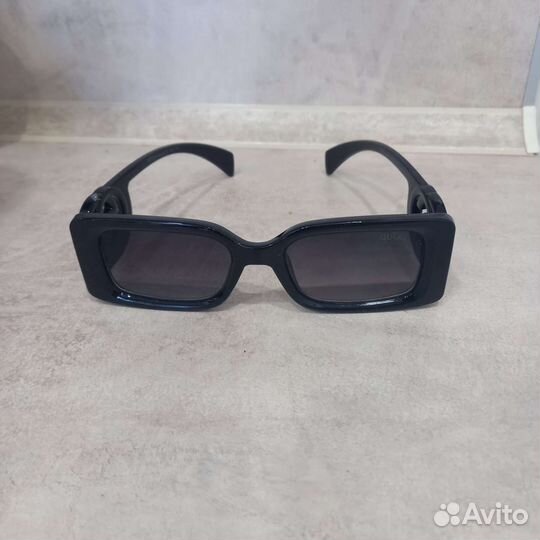 Солнцезащитные очки gucci